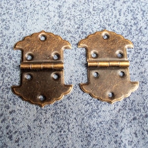 2 pcs  metal decorative hinges 40mm х 30mm p67
