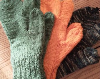 Hand Knit, Left and Right, Fingered,  Men's Mittens, Trigger Finger, Hunting Mittens.