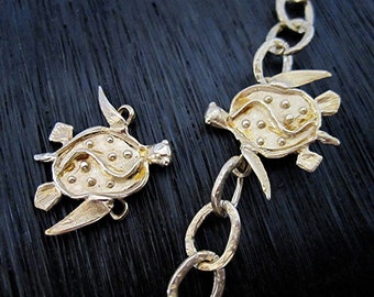 Small Artisan Sea Turtle Chain Link and Connector in Gold Bronze (one)