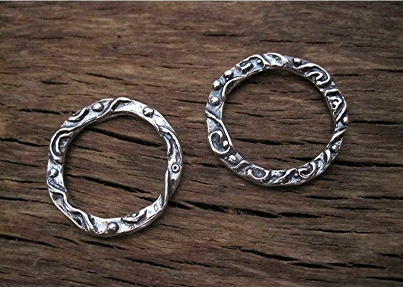 Large Sterling Silver Decorative Artisan Jewelry Link and Charm Holder (one)(N)