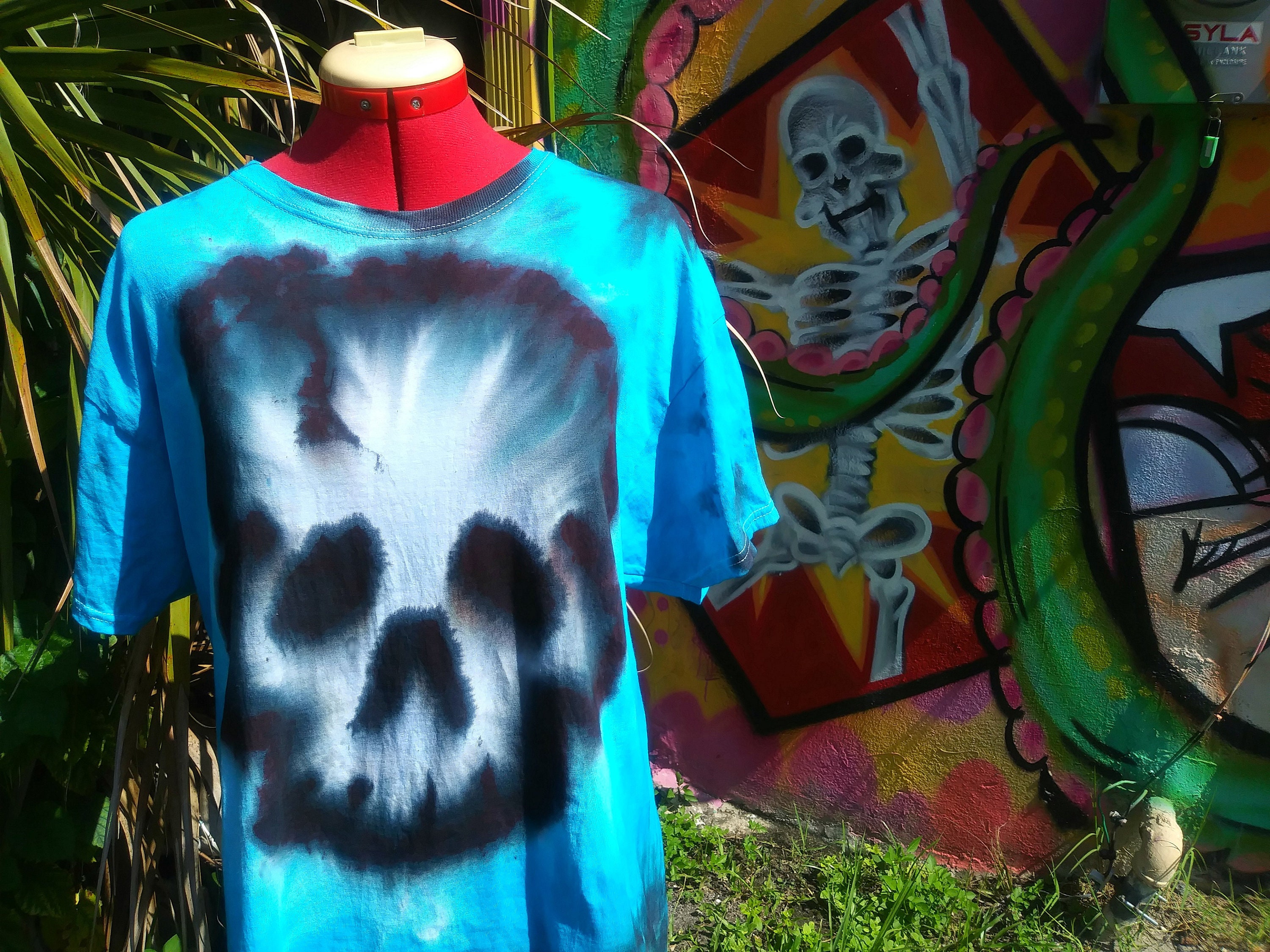 tie dye skull shirt