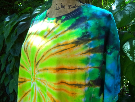 vibrant tie dye