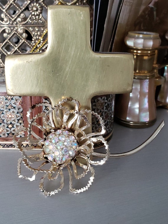 Stunning Vintage Sarah Coventry Brooch Earring Se… - image 2