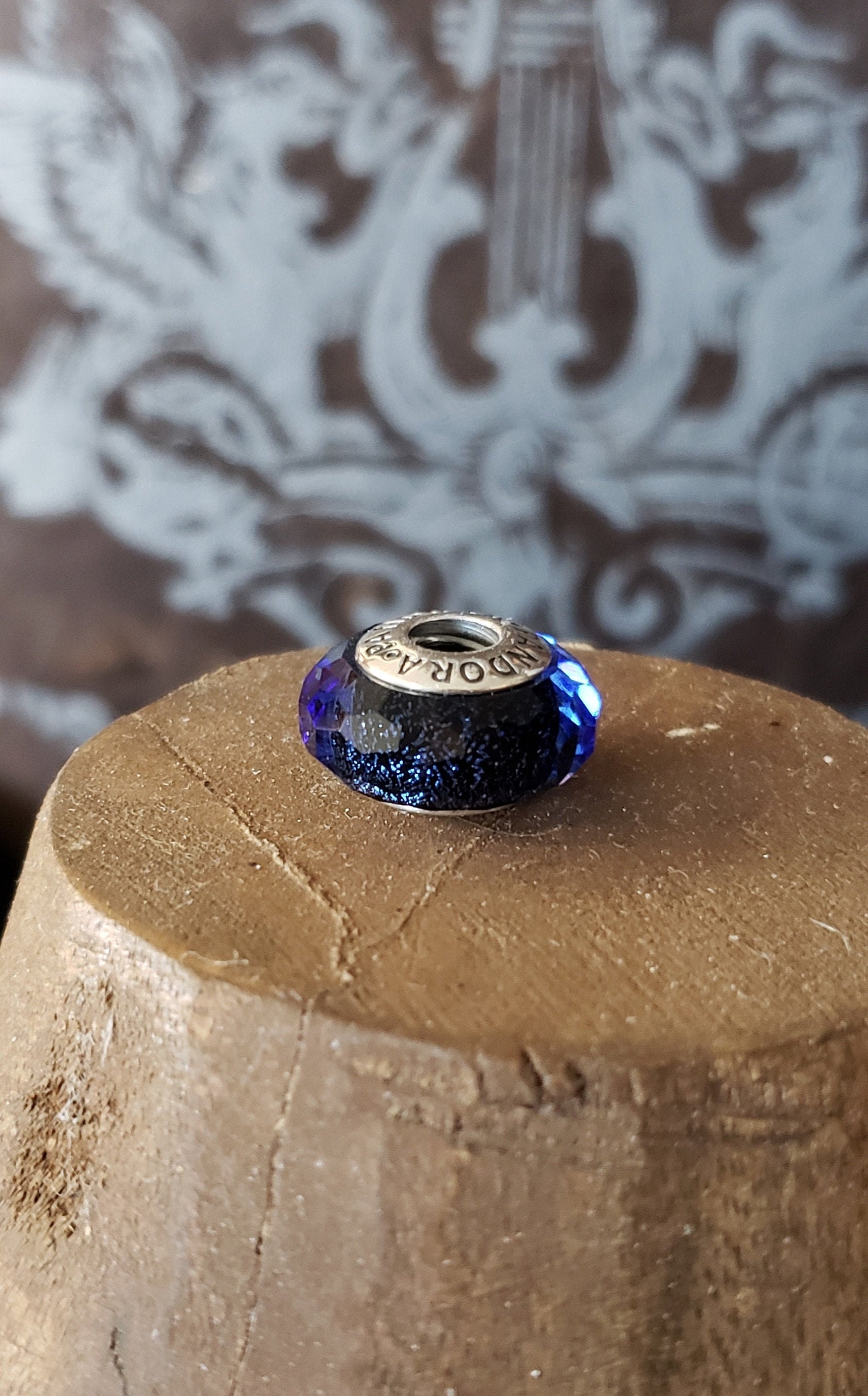 Authentic Pandora Blue Fascinating Iridescence Faceted Murano Authentic Pandora Blue Fascinating Iridescence Faceted Murano