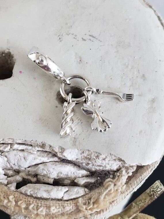 Pasta pandora charm top