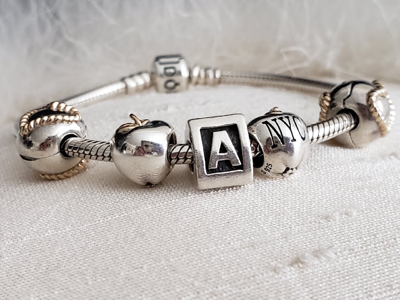 Pandora apple 14k hotsell & silver charm