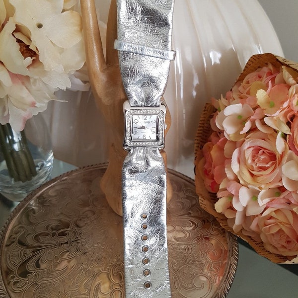 Stunning Collectible  Joan Rivers Woman's Watch Metallic Silver Leather Band Rectangular Face Embellished with Rhinestones