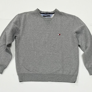Tommy Hilfiger vintage sweatshirt - wardrobe staple - grey sweatshirt - vintage streetwear - size Medium