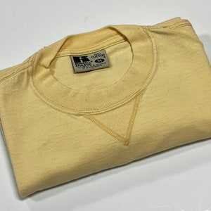 vintage 70s/80s T-Shirt blank - Pale Yellow - Russell Athletic - crew neck with V notch - Pro Cotton - Medium