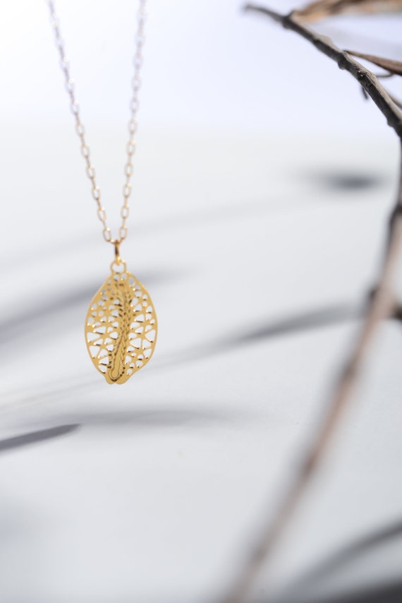 Geometric Puka Shell Necklace Seashell 