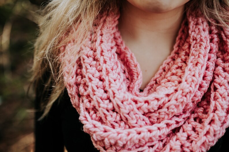 Plush Infinity Scarf, Chunky Crochet Infinity Scarf Thick Soft-Circle Scarf-Knit-Bohemian Rustic Chic Folk Indie Hippie Unisex Think Pink image 6