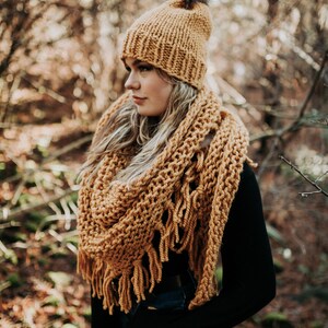 Chunky triangle knit scarf with tassels, chunky scarf, fringe scarf, neck wear, shawl, knit wrap, boa, long wool wrap, Boho Hippie Mustard zdjęcie 5