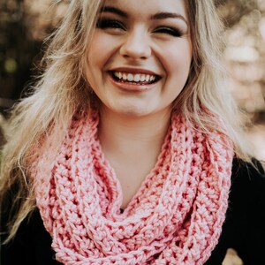 Plush Infinity Scarf, Chunky Crochet Infinity Scarf Thick Soft-Circle Scarf-Knit-Bohemian Rustic Chic Folk Indie Hippie Unisex Think Pink image 1