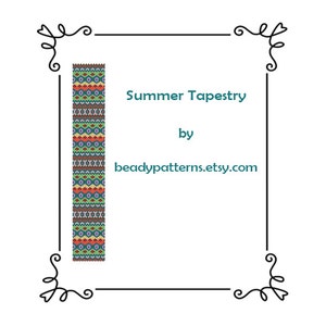 Op de afbeelding: Een kleurrijk kralen-tapijtpatroon met een geometrisch ontwerp. Het patroon is getiteld "Summer Tapestry" door "beadypatterns.etsy.com".