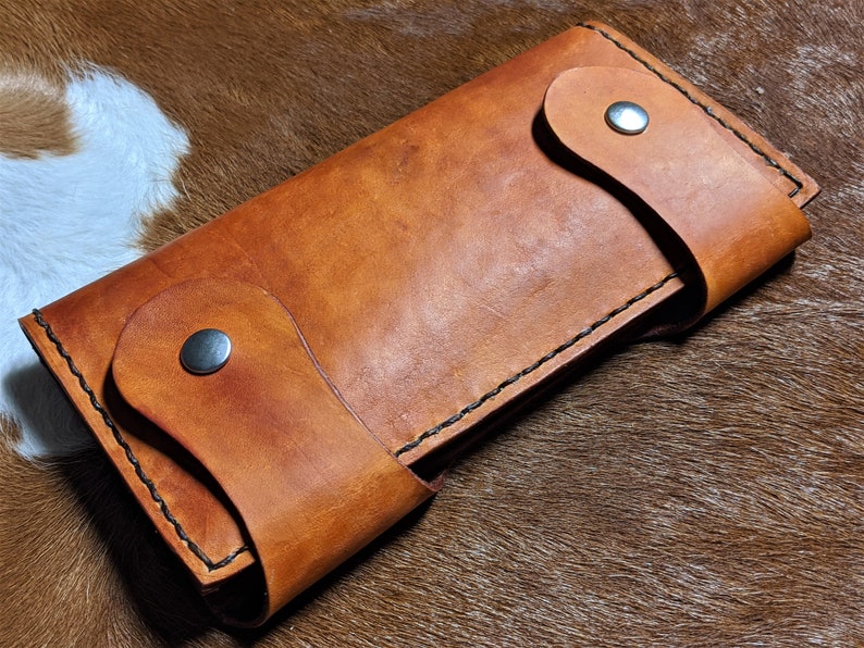 Handmade leather clutch in horizon tan