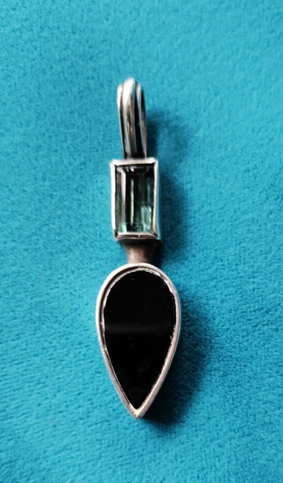 Beautiful gemstone and 950 silver artisan teardrop