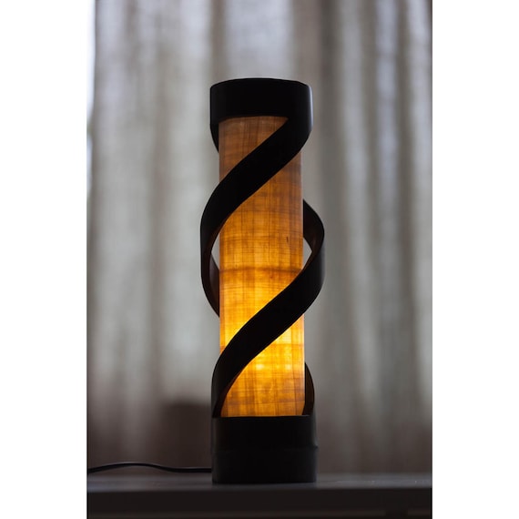 Handgefertigte Bambus Schreibtischlampe: Spiral Stimmungslicht, Bambus  Lichter, Lampe Fr Sie - Etsy.de