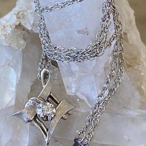90&#39;s Vintage Solid 14k White Gold & Natural Diamond Solitaire Pendant Necklace