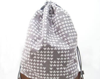 Gym Bag - Sports Bag - Bag - Backpack "grey triangles", grey cotton with white triangles and brown faux leather, with lining & inside pocket