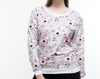 Sweatshirt/ Sweater/ Pullover Poetry album, colourful birds and flowers on light grey ground, white cuffs