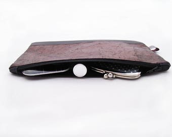 Mäppchen, kleine Clutch "China", schwarzes Kunstleder und dunkelrote, glänzende Baumwolle, Kosmetiktasche, Stiftmäppchen, Federmäppchen