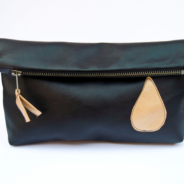 2 in 1: clutch, small shoulder bag made of leatherette "black drop"