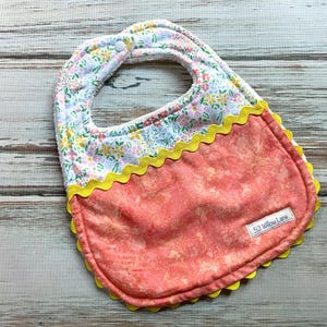 Newborn Baby Bib | Spring Floral Baby Bib | Floral Baby Bib | Spring Baby Bib | Baby Shower Gift | Baby Bib | Birthday Gift | Newborn Bib