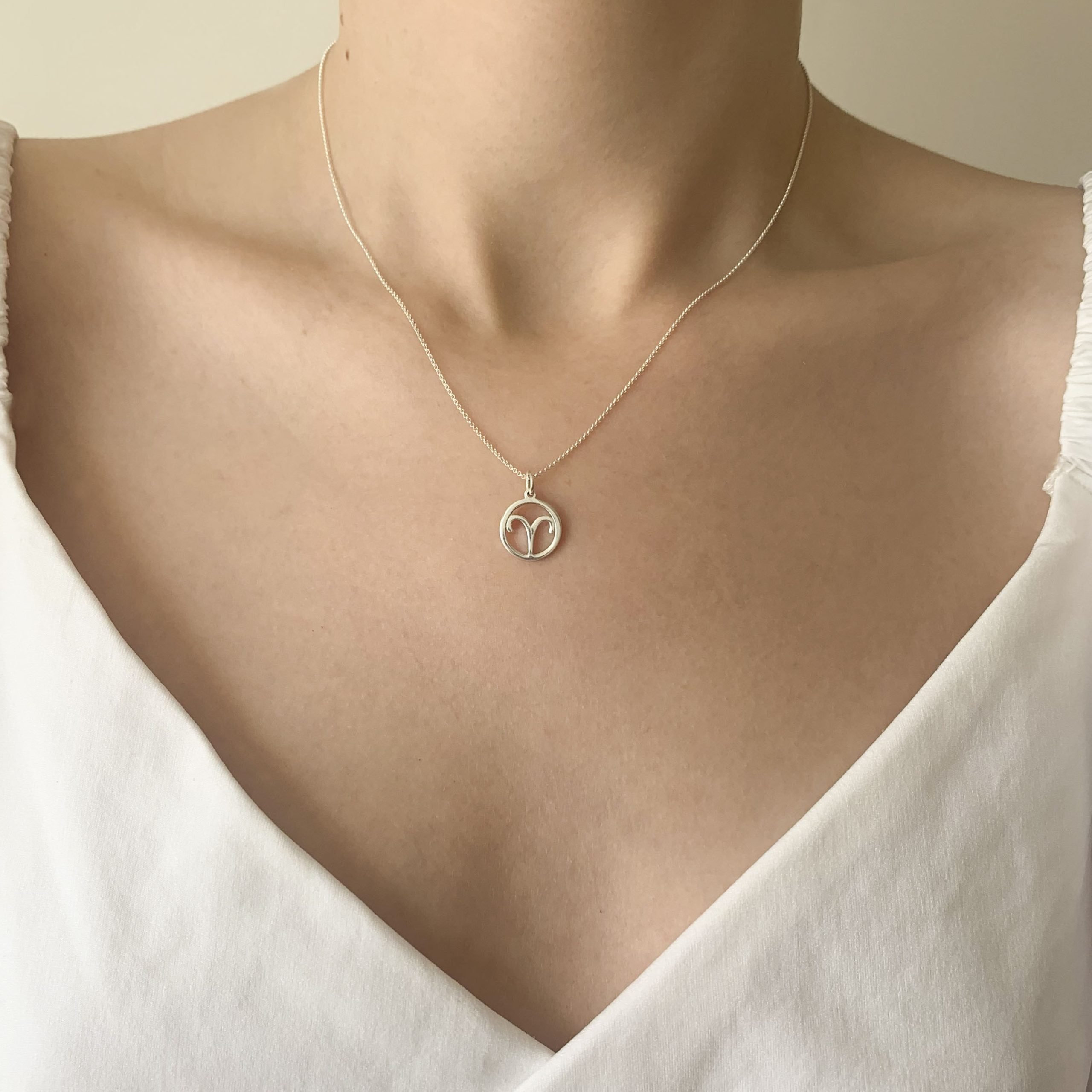 スターリングシルバー 星座チャームネックレス - 牡羊座 - Etsy 日本