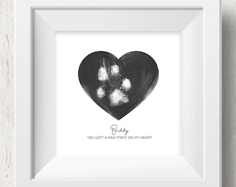 Paw Print Artwork – Monochrome Heart Design