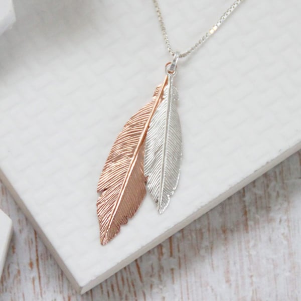 Collier de plumes duo moyen - Plumes moyennes en argent et grandes plumes en or rose