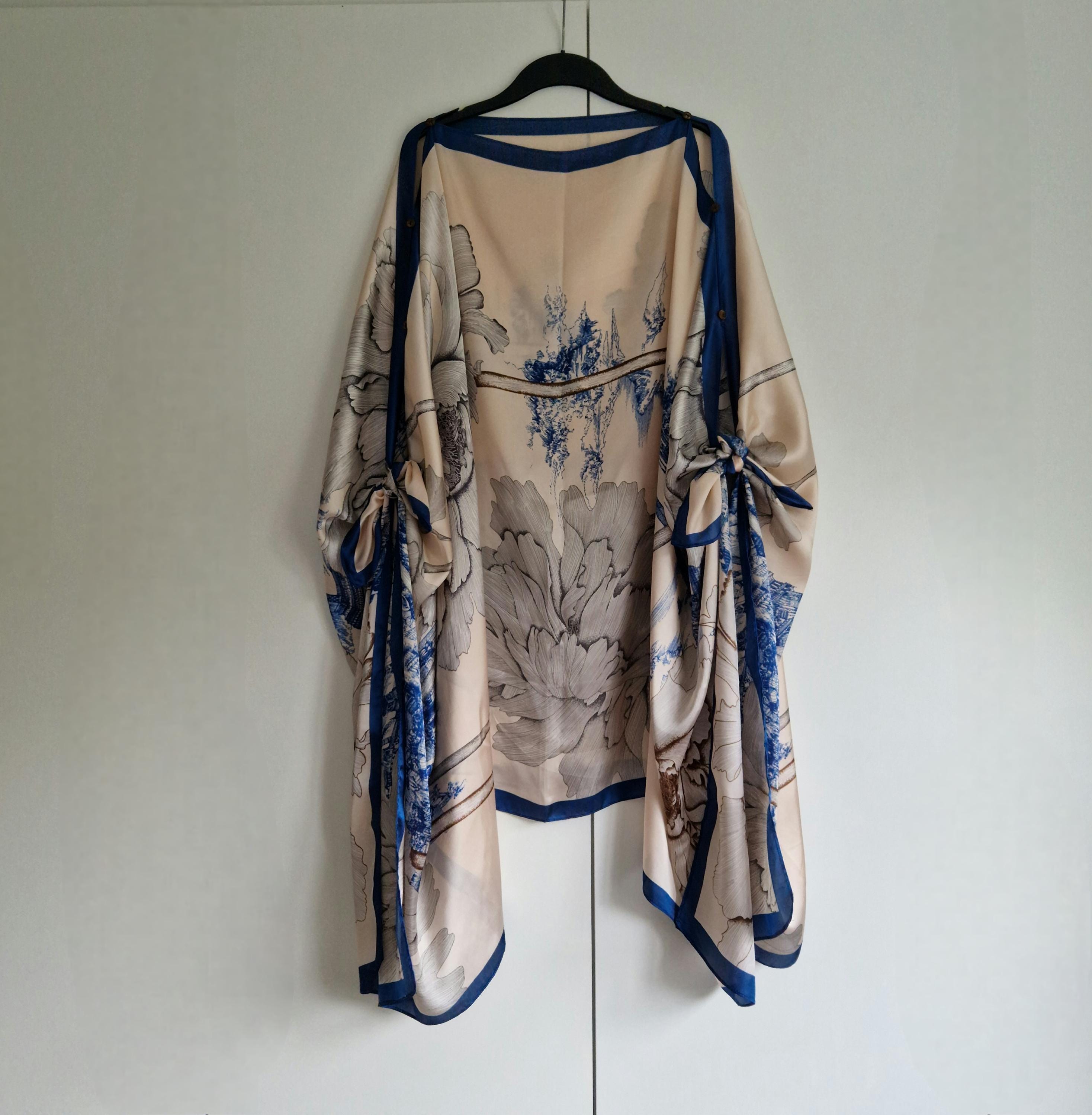 Champagne and French Blue, Navy blue border, Kaftan and dress, day to evening wear to, Beach Cover Up, free size