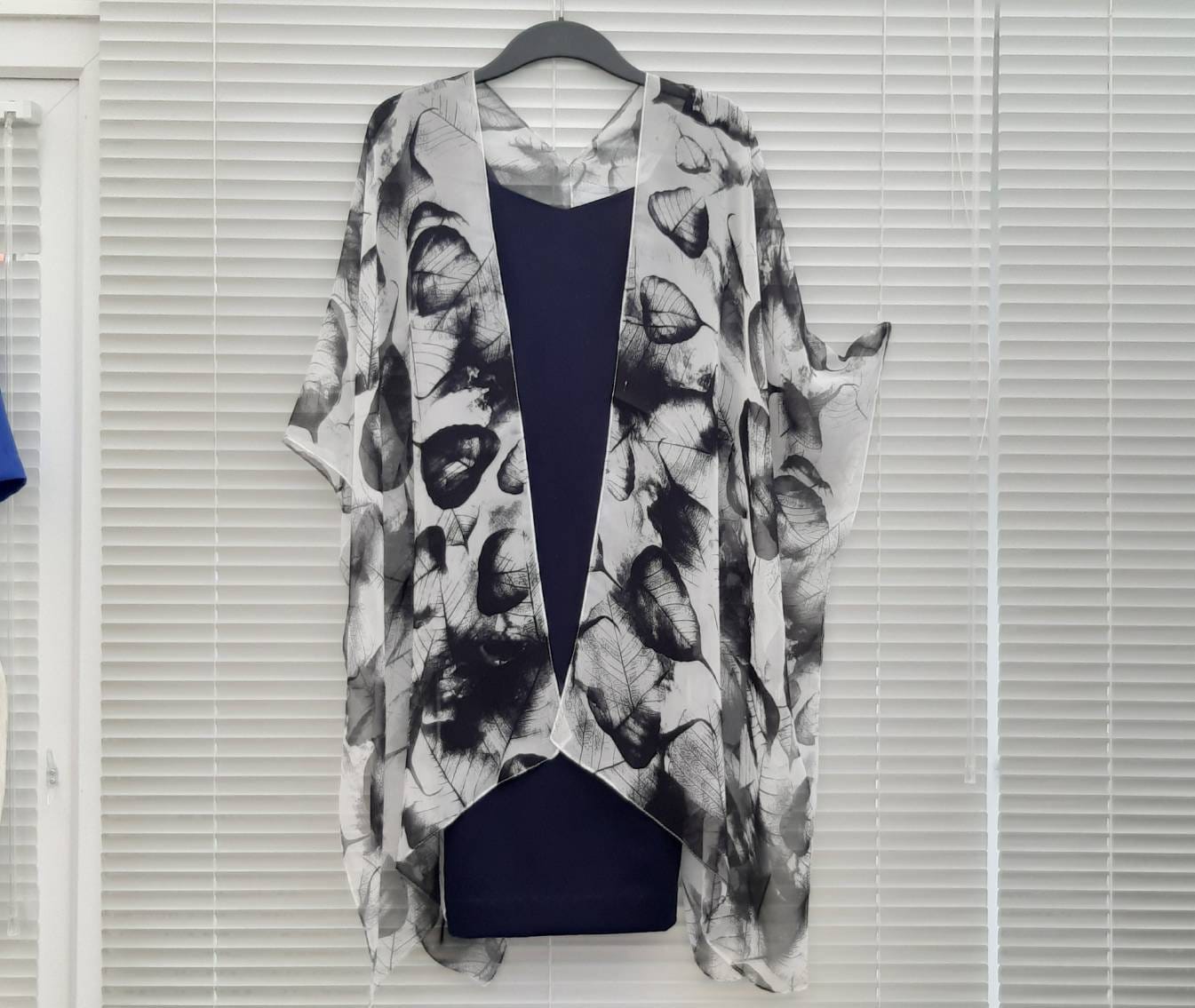 Black and White Leaves Leaf Kimono Cardigan, Kaftan Caftan