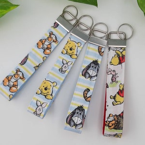 Llavero de Winnie the Pooh, llavero de algodón, colores contrastantes, llavero de tela, llaves de coche, para el hogar.