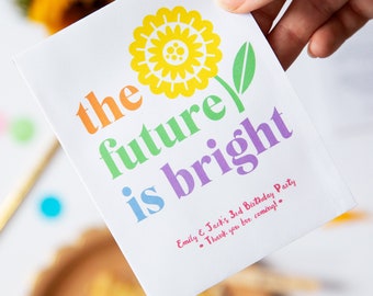 10 ‘The Future Is Bright’ Sunflower Seed Party Favours