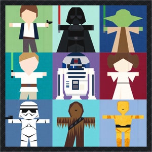 Puede incluir: Un bloque de colcha colorido con personajes de Star Wars. El bloque está dividido en nueve cuadrados, cada uno con un personaje diferente. Los personajes incluyen Luke Skywalker, Darth Vader, Yoda, R2-D2, la princesa Leia, un Stormtrooper, Chewbacca y C-3PO.