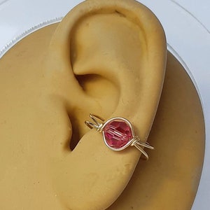 Manchette d'oreille d'or avec la pièce maîtresse de cristal, de perle ou de pierre précieuse. Vente BOGO! Obtenez 1/2 hors d'un deuxième brassard!