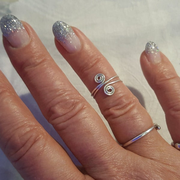 Silver Swirl Midi Rings. Cute as finger or toe rings!