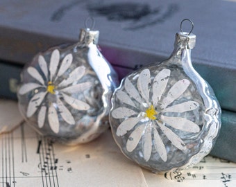 2x adornos navideños vintage bolas de cristal plateadas flores de margarita decoración colgante del árbol de Navidad