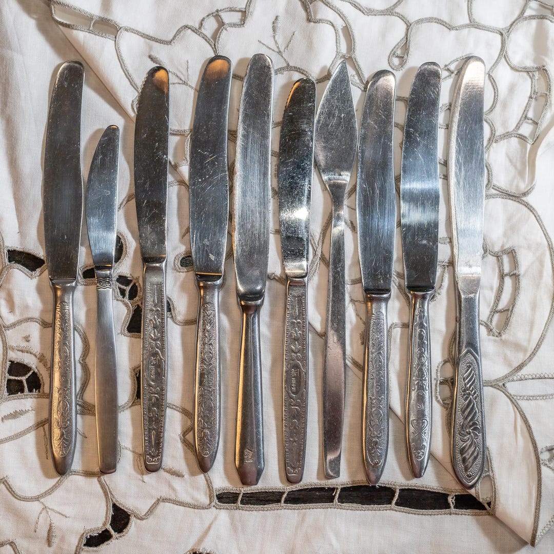 Mismatched Tableware 10x Mismatched Knives Unique Flatware Vintage Cutlery Mismatched ...