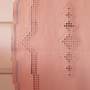 Caminho de mesa bordado Hardanger vintage rosa bordado à mão com arte popular norueguesa