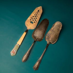 Serwer do ciasta vintage Metalowa emaliowana łopatka do ciasta Serwer do ciasta przybory kuchenne