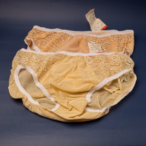 Polyester lace knickers Ladies polyester underwear size Medium Vintage beige orange panties