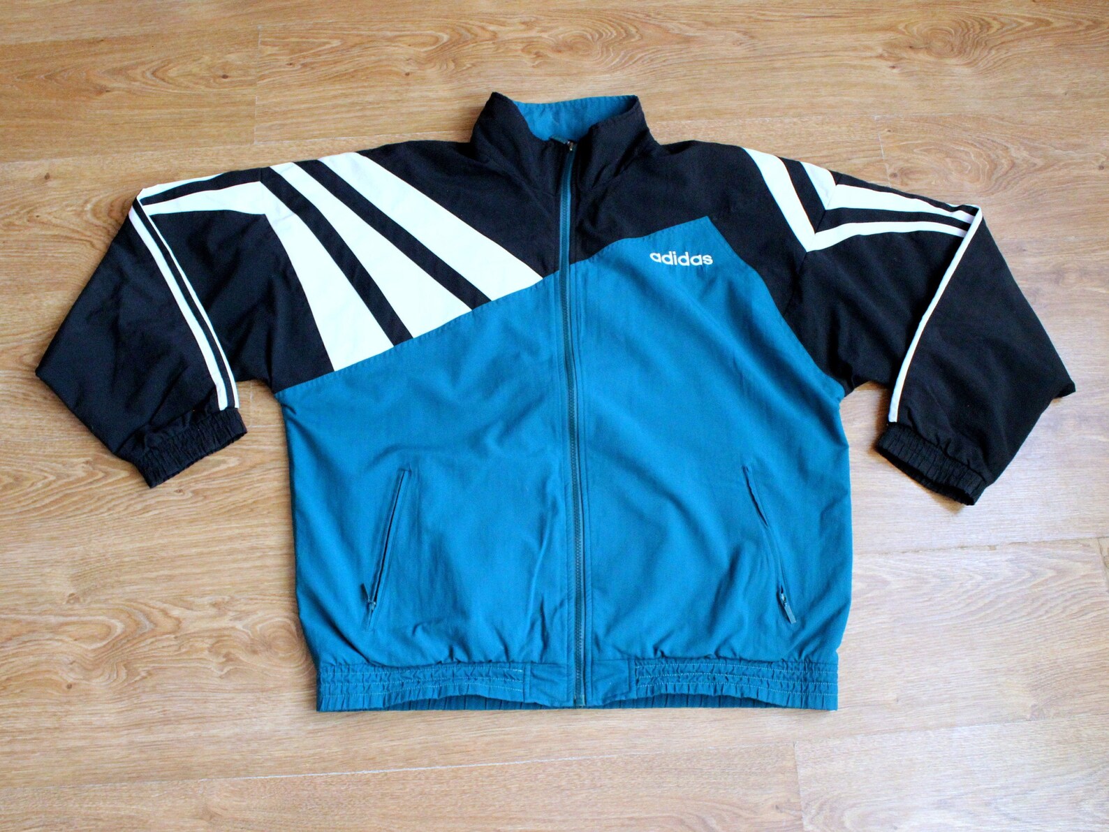 Adidas tracking. Adidas Vintage Windbreaker Jacket Black.