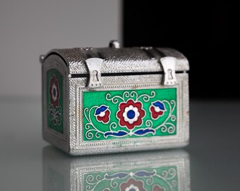 Vintage metal enamel trinket box: Small silver jewelry holder