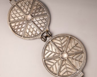 Waffle iron Cake baking pan vintage waffle pan Kitchen tools cookie press