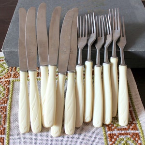 12x Bakelite cutlery set in box 6 Knives and 6 forks with bakelite handles Vintage colonial flatware set 1960s