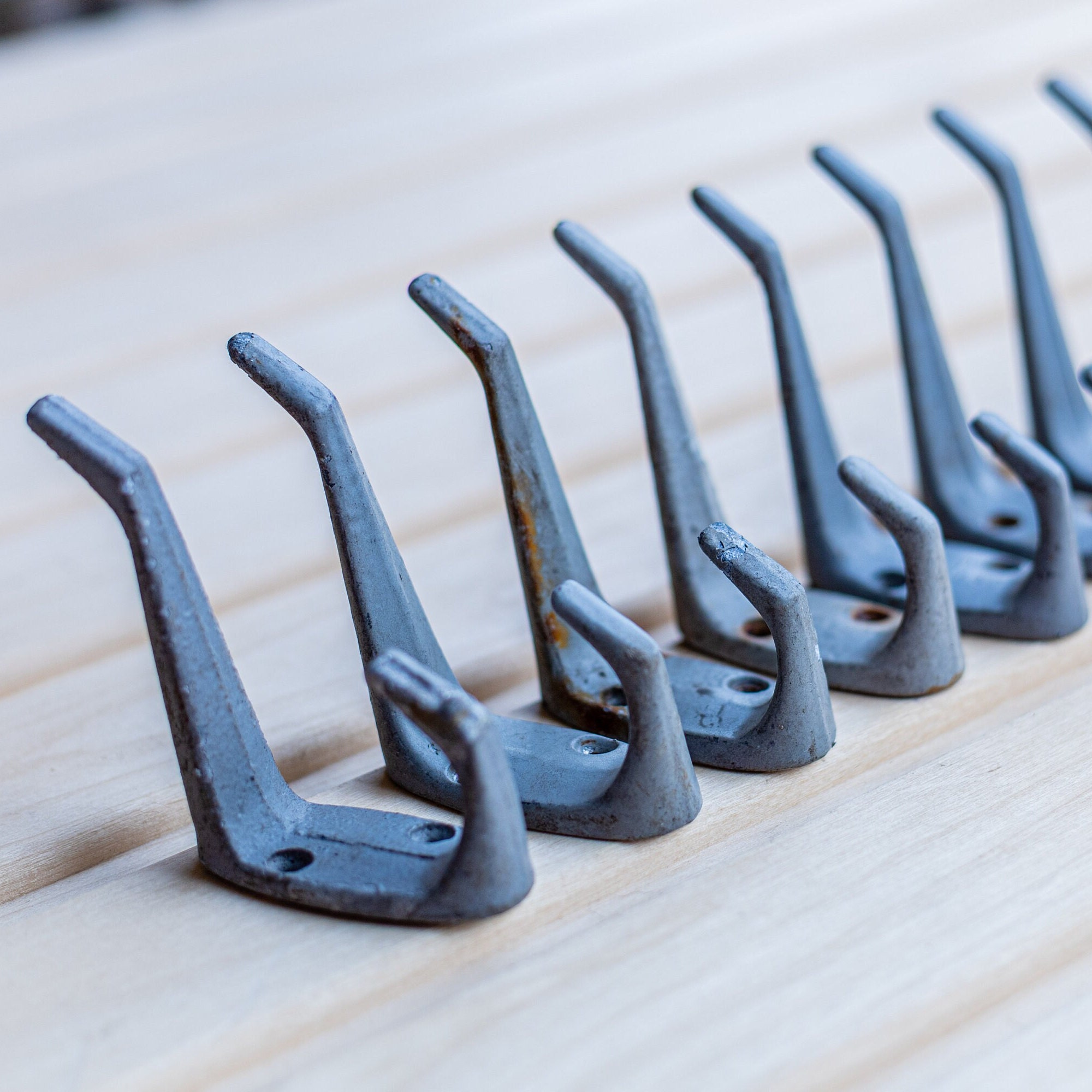 5x Vintage wall hooks Aluminum coat hooks Bathroom towel hooks Clothing rack industrial decor