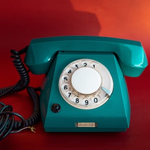 Téléphone à cadran à l'ancienne Téléphone vert émeraude rétro TA-68, décoration de bureau pour téléphone fixe