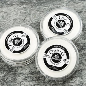 Hilo de nailon blanco TOHO One-G para bisutería.