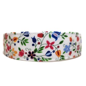 Shawl Dancers Cream Custom Handmade Dog Collars & Cat Collars – Buckle, Martingale, Chain Martingale